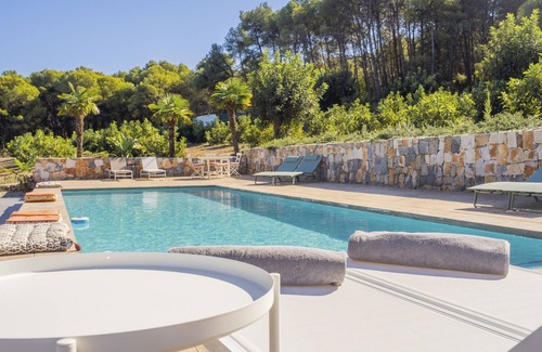 Alhaurin el Grande Cottage | Discover Cubo's El Parador de la Sierra with Private Pool