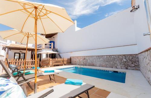 Villanueva de la Concepcion House | Discover Cubo's Casa El Torcal: Guest Rated 9.7/10 with Pool