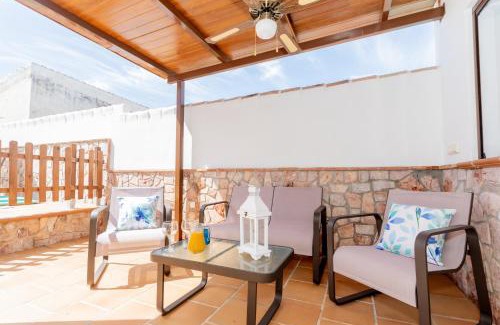 Villanueva de la Concepcion House | Discover Cubo's Casa El Torcal: Guest Rated 9.7/10 with Pool