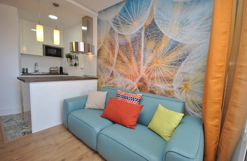 Benalmadena Costa Apartment | Beachfront Cubo's Estudio Benal Beach with Free WiFi