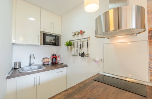Benalmadena Costa Apartment | Beachfront Cubo's Estudio Benal Beach with Free WiFi