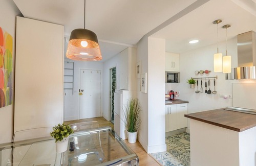 Benalmadena Costa Apartment | Beachfront Cubo's Estudio Benal Beach with Free WiFi