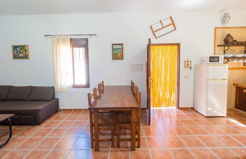Cartama Cottage | Discover Cubo’s Finca La Higuera: Private Pool Oasis Awaits