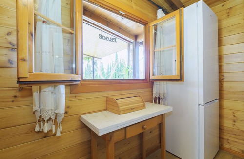 Alhaurin el Grande Cottage | Discover Cubo's Finca La Rosa del Zangano: Pool & Ocean Views