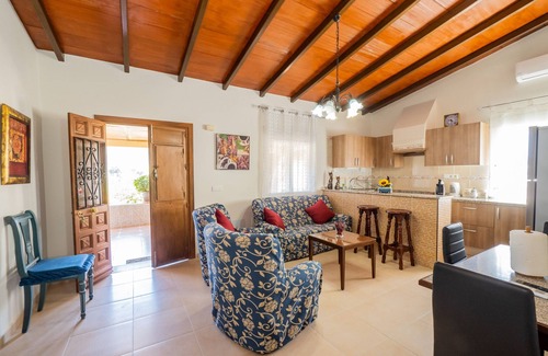 Coin Cottage | Discover Finca Fernando: Private Pool & Free WiFi Retreat