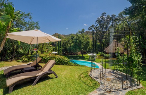 Coin Cottage | Experience Nature at Cubo's Finca La Fuente del Pedregal