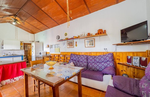 Ardales Cottage | Relax at Cubo's La Casa del Abuelo with Private Pool