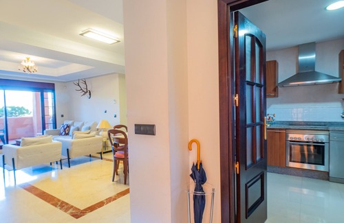 Ojen Apartment | Discover Cubo's Marbella Apartment: Pool, Golf & Free WiFi