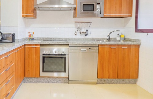 Ojen Apartment | Discover Cubo's Marbella Apartment: Pool, Golf & Free WiFi