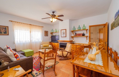Alhaurin de la Torre Cottage | Experience Cubo's Riad de Maruchi: Private Pool & Free WiFi