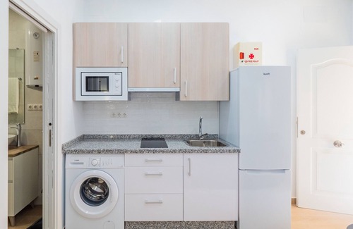 Carretera de Cadiz Apartment | Explore Cubo's Urban Studio: Free WiFi and Spa Access