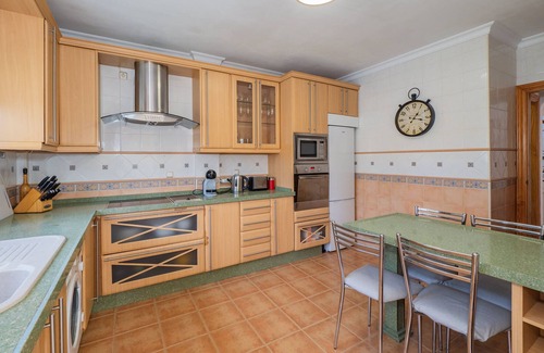 Alhaurin de la Torre Villa | Cubo's Villa Sunray/private pool/free wifi/BBQ