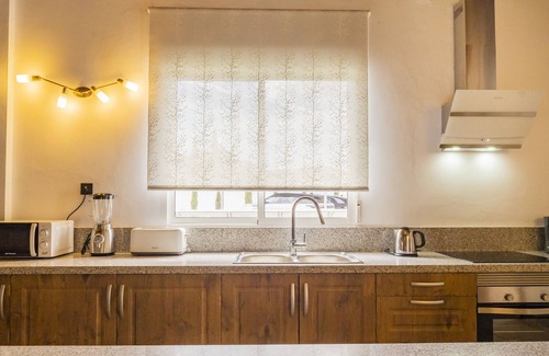 Alhaurin el Grande Villa | Discover Cubo's Villa El Encinar: Private Pool & Scenic Views