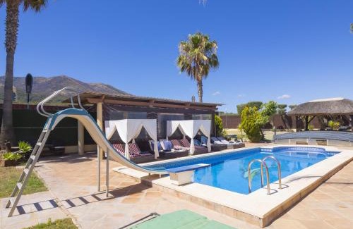 Alhaurin el Grande Villa | Cubo's Villa Las Palmeras Altas 14PAX