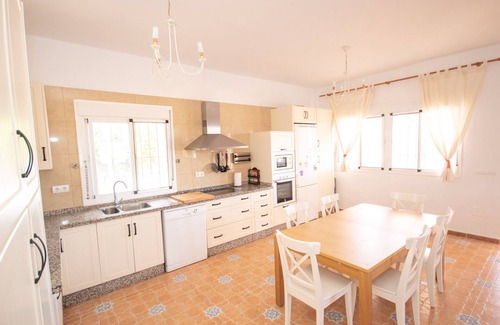 Cartama Villa | Relaxing Villa Miraflores with Private Pool & BBQ Amenities