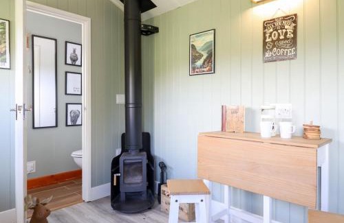 Oswestry House | Discover Cuckoo at Wild Valley Huts: Pet Friendly Retreat