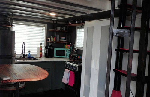 Bastrop House | Discover Cuckoo’s Nest Tiny House: Unique Getaway Awaits