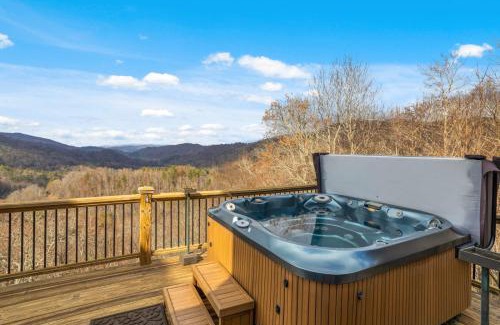 Boone House | Discover Cucumber Tree Lodge: Pet-Friendly Retreat with Spa
