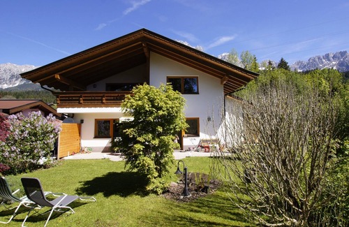 Ellmau Apartment | Pet-Friendly Cuddle Nest Sofie with Pool & Spa Amenities