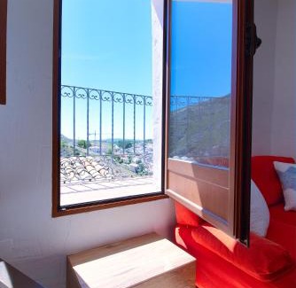 Old Town Apartment | Family-Friendly Stay at Cuencaloft Alfonso VIII, Rated 8.5/10