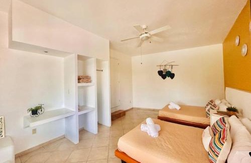 Tres de Mayo Villa | Relaxing Cuernavaca Pascua Quinta with Pool for 28 Guests