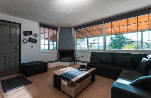 Kalyvia Thorikou House | Experience Cuervo Poolside Villa with Oceanfront Bliss