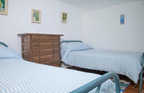 Gorafe House | Discover Cueva Navarro: Child-Friendly Escape with Top Ratings