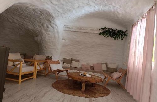 Baza Villa | Family-Friendly Cueva OTTO with Ocean Views & Pool