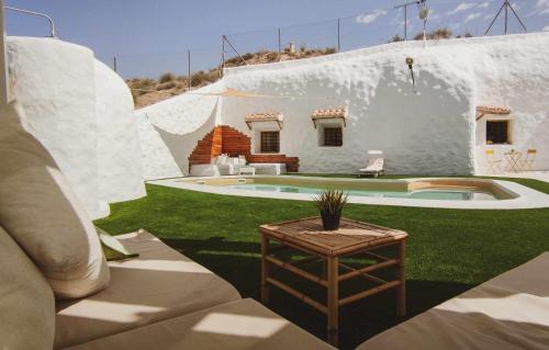 Baza Villa | Family-Friendly Cueva OTTO with Ocean Views & Pool