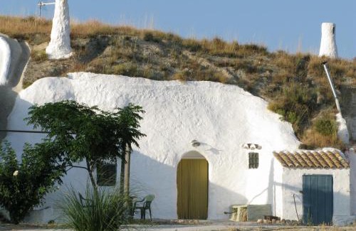 Baza Apartment | Discover Cuevas Alcobas: Family-Friendly with Pool Access
