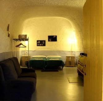 Valtierra House | Experience Comfort at Cuevas de las Bardenas Hotel