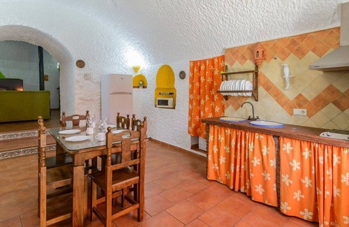 Fonelas Villa | Unforgettable Stay at Cuevas La Chumbera with Pool & Spa