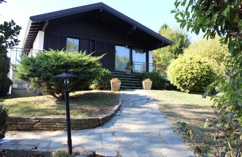San Damiano dʼAsti Bed & Breakfast | Top-Rated Cugi Bed and Breakfast with Delicious Breakfast