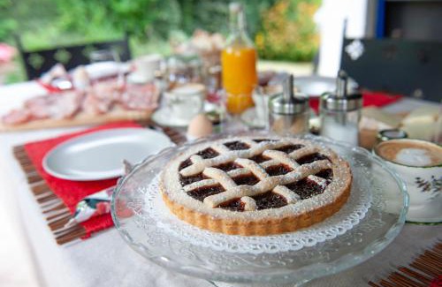 San Damiano dʼAsti Bed & Breakfast | Top-Rated Cugi Bed and Breakfast with Delicious Breakfast