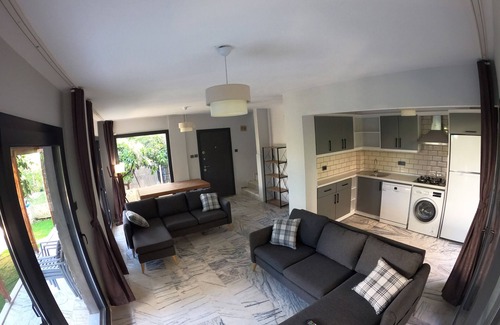 Ozdere Villa | Inviting 3+1 Villa Steps from Cukuralti Beach