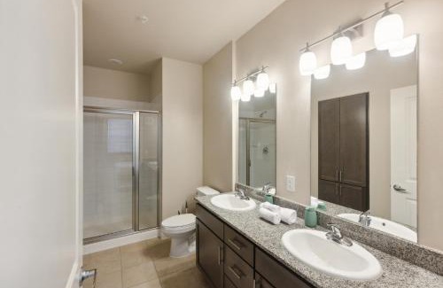 Southeast Houston Apartment | Cullen 4202 I New Construction 2bd Apt I Gated