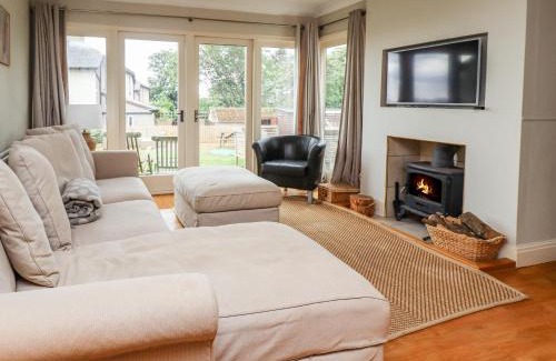 Newton by the Sea House | Explore Family-Friendly Cullernose Cottage Retreat