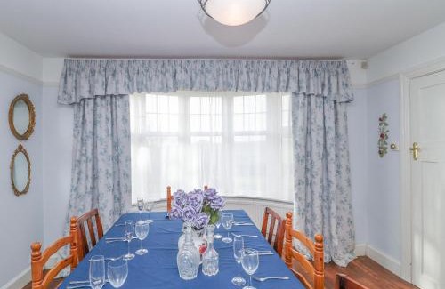 Axminster House | Discover Comfort at Culverfield - 4-Star Family Haven