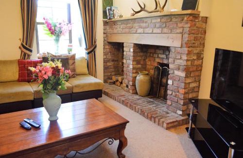 Ardentinny House | Experience Culzean House: 4-Star Stay with Hot Tub & Pets Welcome