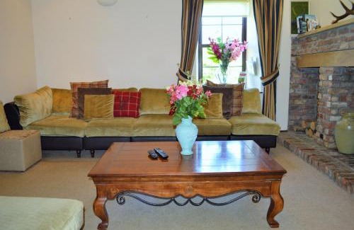 Ardentinny House | Experience Culzean House: 4-Star Stay with Hot Tub & Pets Welcome