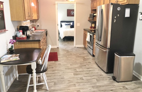 Smyrna House | Exceptional Cumberland Cottage: Family & Pet Friendly Retreat