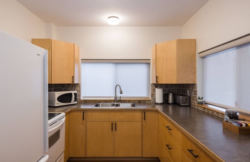 Cumberland Apartment | Top-Rated Cumberland Guesthouse with Family-Friendly Amenities