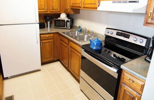 Logan Cabin | Exceptional Cumberland Retreat in Hocking Hills - Pet Friendly
