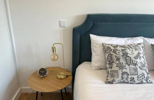 Guimaraes Apartment | Central Cunha's Apartment with Family-Friendly Amenities