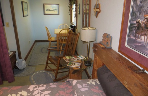 Mason City Bed & Breakfast | Guest Rated 9.8: Cupola Inn Bed & Breakfast with Hot Tub