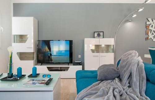 Sonnenland Villa | Inviting Curie Hotel with Pool & Ocean View by VillaGranCanaria
