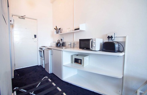 Downtown Johannesburg Hostel | Discover CURIOCITY Johannesburg - A 4-Star Hostel Experience
