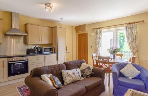 Hexham House | Experience Curlew Cottage: 4-Star Pet & Child Friendly Retreat