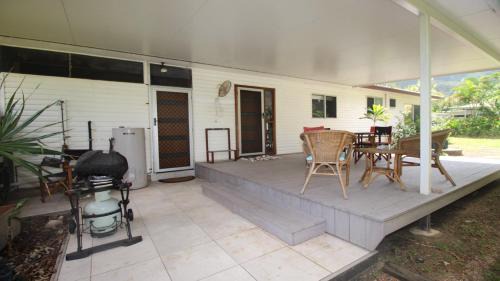 Nelly Bay House | Relaxing Retreat at Curlew Cottage, Nelly Bay with Pool