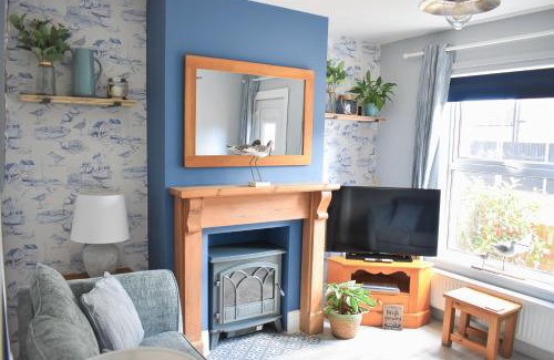 Pakefield House | Curlew Cottage: Pet-Friendly Retreat with 4-Star Comfort